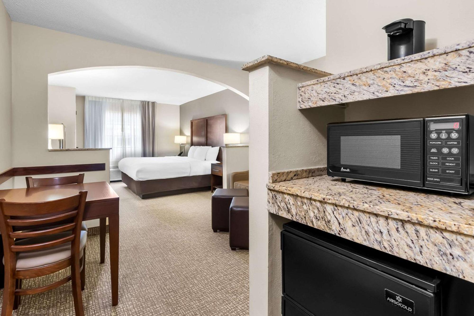 Comfort Hotel 3*